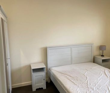 Fully Furnished 2-Bedroom Apartment in Prime CBD Location - Photo 3