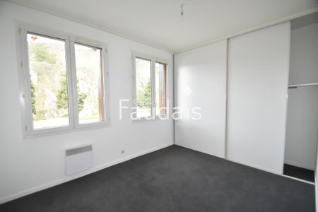 Location Appartement 2 pièces 45m² ST LO 50000 - Photo 5