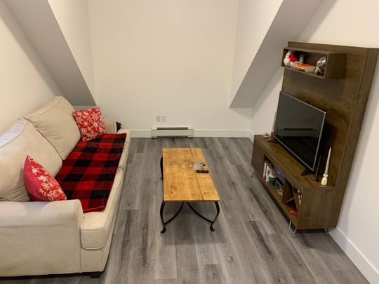For Lease - 203 Colborne Street Unit# 2, London East, Ontario - Photo 1