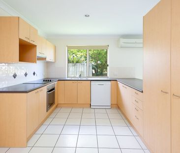 Neat & Tidy 3 Bedroom Home - Photo 3