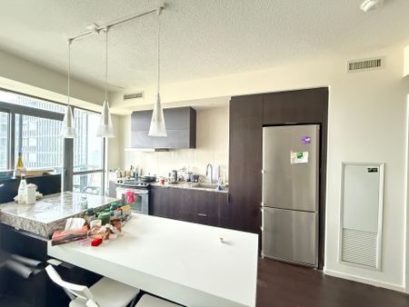 For Lease - 101 Charles Street Unit# 3909, Toronto, Ontario - Photo 5