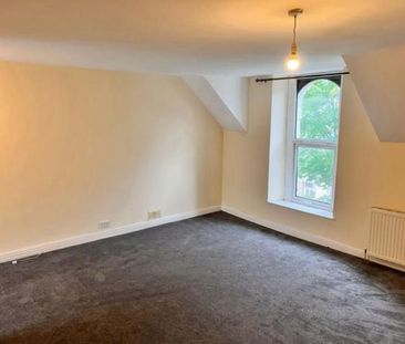 2 bedroom maisonette to rent - Photo 6