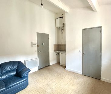 Location Appartement 1 pièce 15m² MARSEILLE 1er - Photo 2