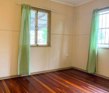 Three Bedroom Family Home in Eastern Heights! - Photo 1