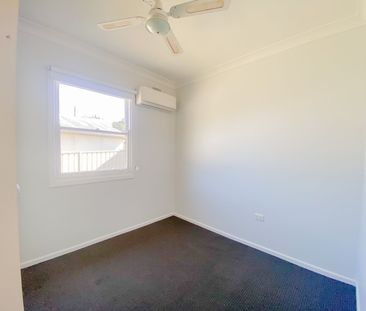 Cozy 3-Bedroom Home Near Rutherford Shopping Centre - Photo 4