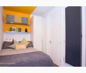 Private Studios - Photo 6