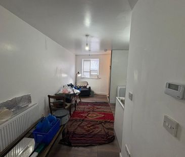 1 Bed Flat, High Road Leyton, E10 - Photo 3
