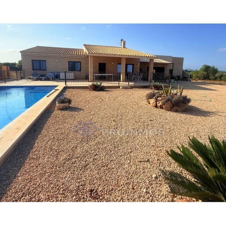 3 room luxury Villa for rent in Manacor, Spain - Photo 1