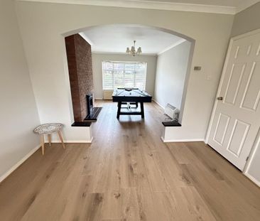 3 bedroom detached house to rent - Photo 5