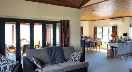 Lovely Family Home - Photo 2