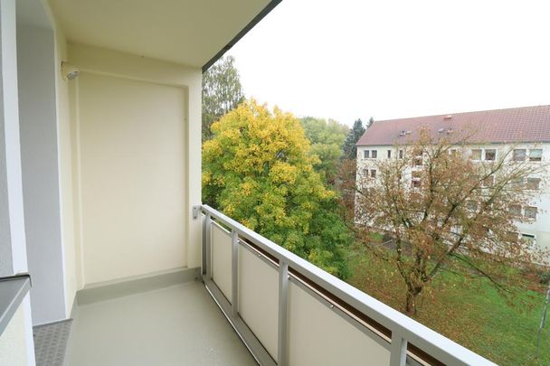 2-Raumwohnung mit Wanne und Balkon in Siegmar - Foto 1