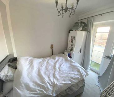 3 bedroom property to rent in Edgware - Photo 4
