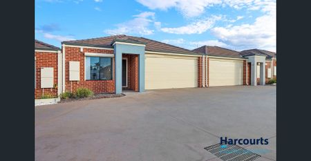 Easy, Low-Maintenance Living in a Stylish Modern Home - Photo 4