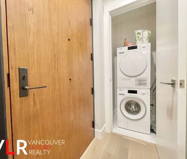 Condo in West Vancouver, BC - Photo 6