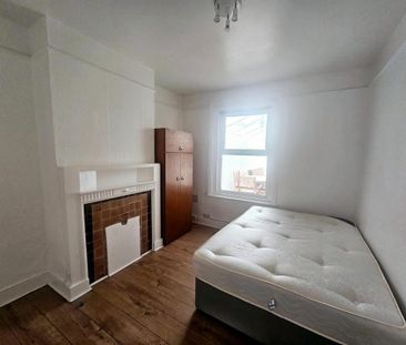 4 bedroom property to rent - Photo 6