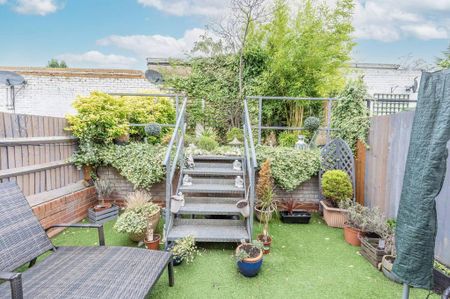 Studio to rent - Photo 2