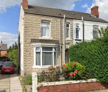 Oakwood Road East - Photo 2