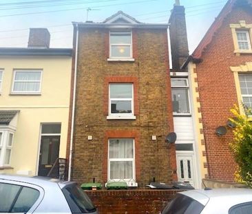 Studio to rent - Photo 6