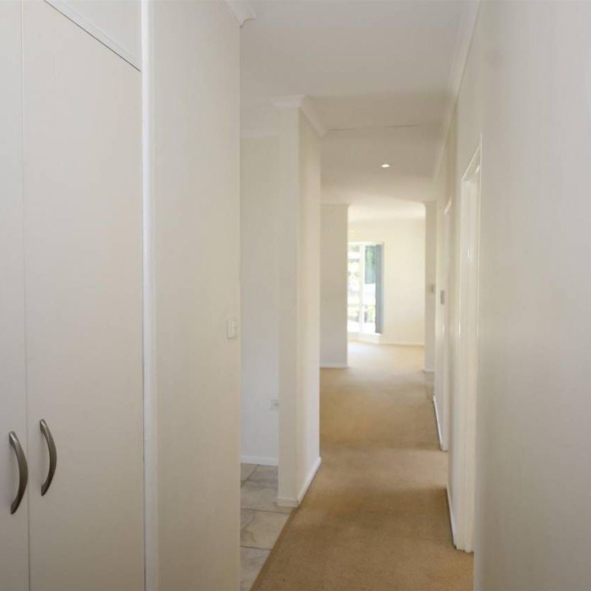 Large Air conditioned Home with Double Bay Shed and 5 KW Solar Power - Photo 1
