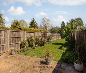 Oaktree Close, Epsom - Photo 6