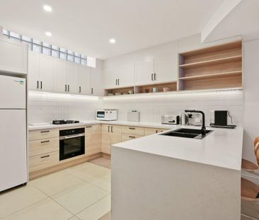 Stunning 3 Bedroom Apartment located in Neutral Bay - Photo 1