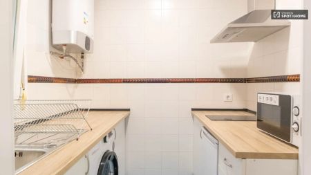 Studio for rent in Embajadores - Photo 3