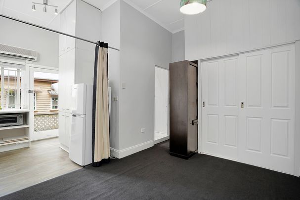 Walk to everywhere!!! - Photo 1