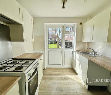 3 bedroom terraced house to rent - Photo 1
