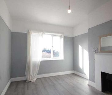 Earls Hall Ave, Southend-on-sea, SS2 - Photo 5