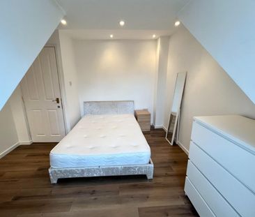 1 bedroom Flat To Let - Photo 3