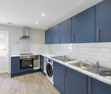 Studio to rent - Photo 6