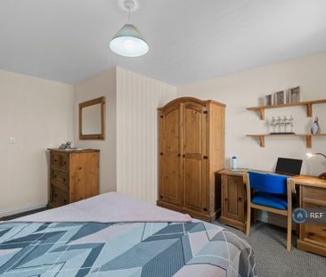 8 bedroom terraced house to rent - Photo 6