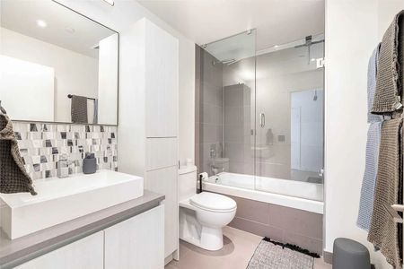 For Lease - 111 Bathurst Street Unit# 1505, Toronto, Ontario - Photo 2