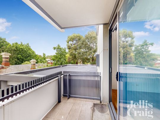 215/828 Burke Road, Camberwell - Photo 1