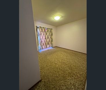 Exceptionally located 4 x 1 house - Photo 4