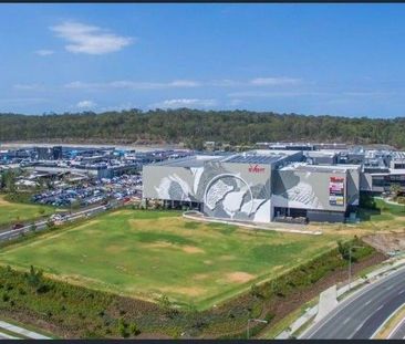 GREAT SINGLE STORAGE HOME! - Photo 3