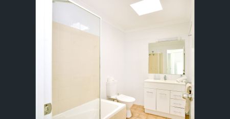 Fully Furnished Duplex - Photo 5