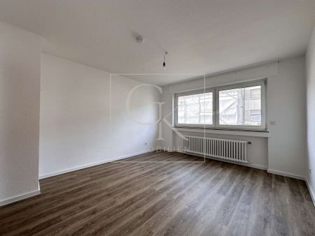 Großzügige Maisonette in der Fußgängerzone von Troisdorf inkl. Wintergarten, Terrasse und Loggia! - Photo 3