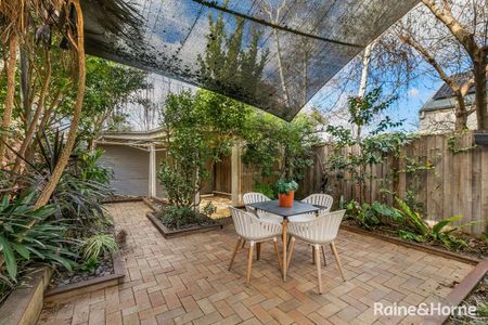 A Peaceful Garden Retreat with Light, Space & Style. - Photo 4