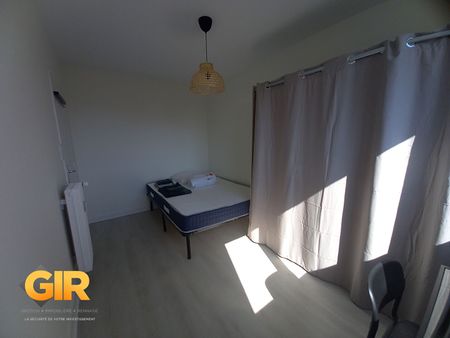 Location Appartement 1 pièce 65m² RENNES 35000 - Photo 3