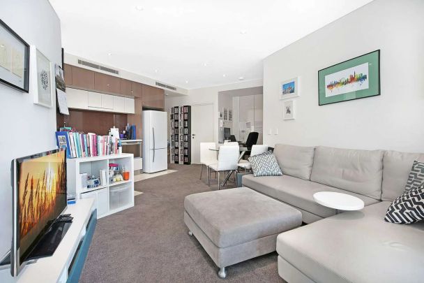 Modern Apartment with Resort-Style Amenities in Prime Lane Cove Location - Photo 1