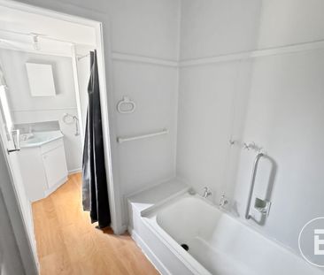 COTTAGE HOME IN SEBASTOPOL - Photo 6