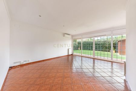 Casa o chalet de alquiler en Carrer de Tarragona, 33, Sant Cugat del Vallès, Sp, 33, Mira-sol - Photo 2