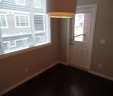 Like new, double garage 3 bdrms townhouse in Panorama hills! - Photo 5