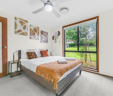 Beautifully Presented Cranebrook Home with Spacious Outdoor Enterta... - Photo 6
