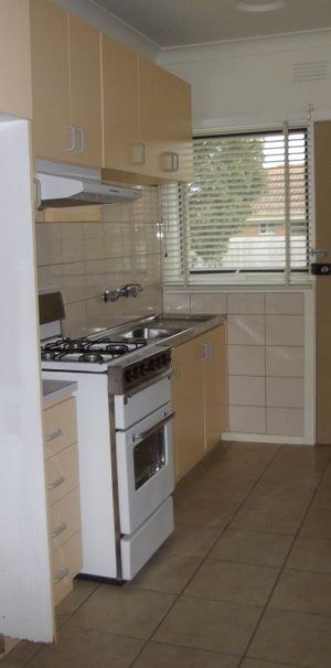 2-bedroom unit - Heart of Hadfield! - Photo 1