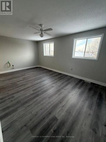 42 PATRICK DRIVE - Photo 3