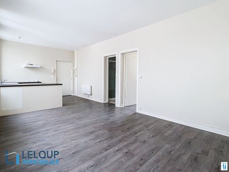 Location Appartement 2 pièces 39m² LOUVIERS 27400 - Photo 2