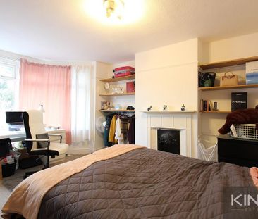 4 bedroom semi-detached house to rent - Photo 5