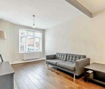 Hilliard Road, Northwood, HA6 - Photo 1